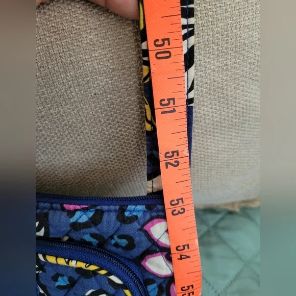 Vera Bradley Crossbody Bag - Picture 7 of 9